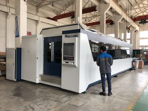 500W 700W 1KW ، 2KW ، 3KW ، الصفائح المعدنية التصنيع باستخدام الحاسب الآلي آلة القطع بالليزر الألياف البصرية السعر مع Trumpf ، IPG